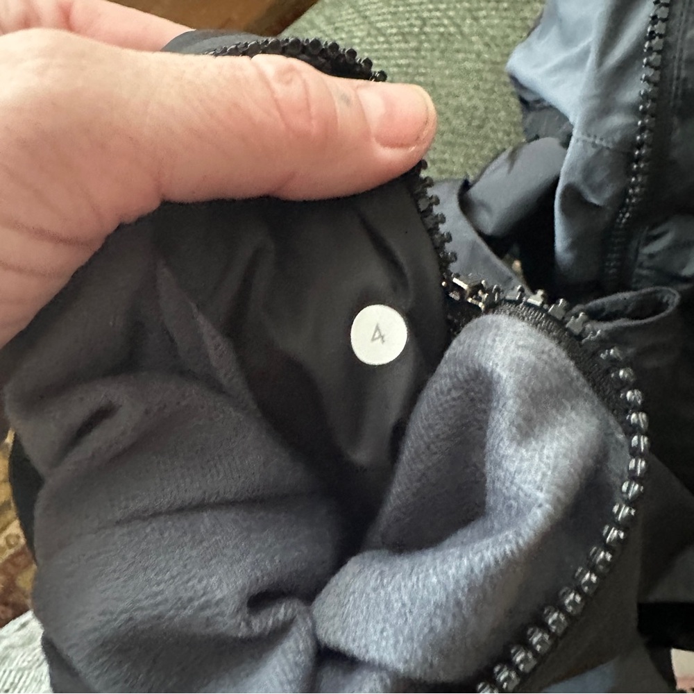 Lululemon Rain Jacket - image 7